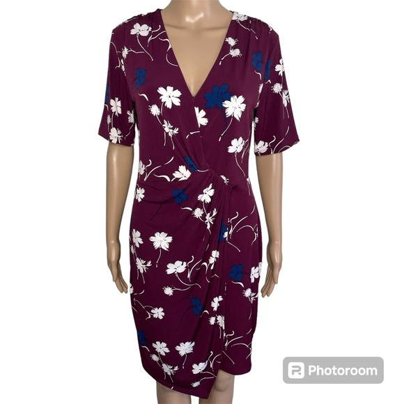 Banana Republic Multicolored Floral V-Neck Short Sleeve Pullover Midi Dress - Picture 2 of 7